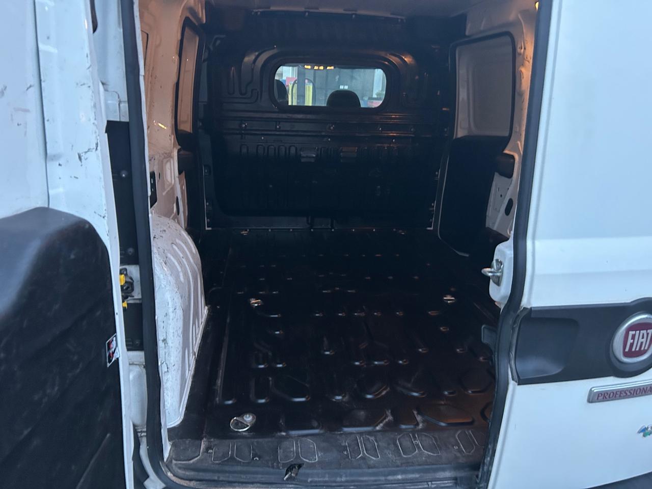 Fiat Doblo Doblò 1.4 T-Jet Natural Power PL-TN Cargo Maxi Lamierato