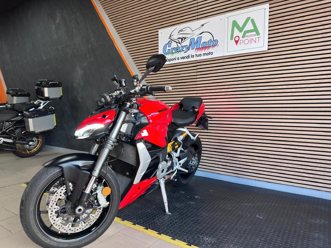 Ducati Streetfighter V2