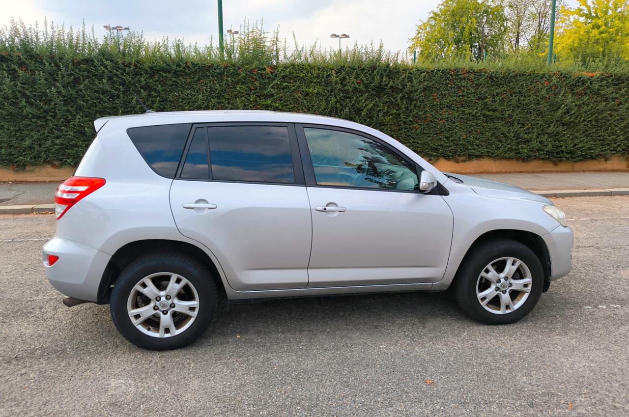 Toyota RAV 4 RAV4 2.2 D-4D 150 CV DPF Luxury