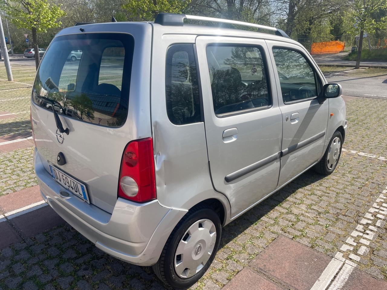 OPEL AGILA 1.0 BENZINA/GPL NEOPATENTATI 180.000 KM ANNO 2007.