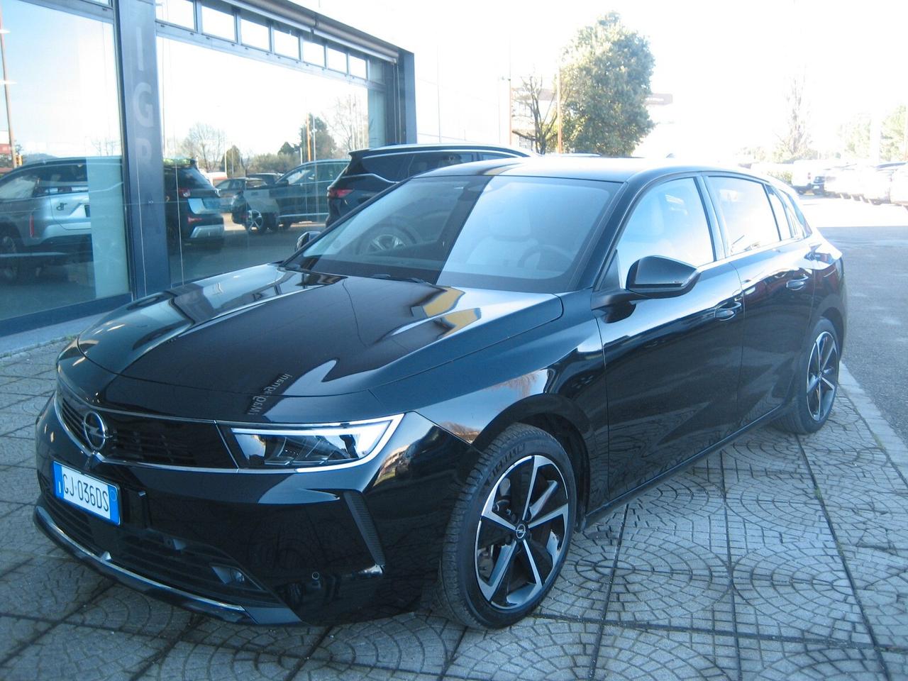 Opel Astra 1.6 Plug-in Hybrid 180 CV AT8 Business Elegance