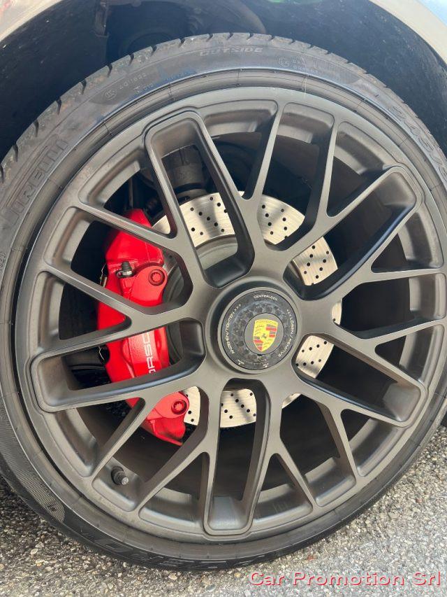 PORSCHE 911 3.8 Carrera 4 GTS Coupé