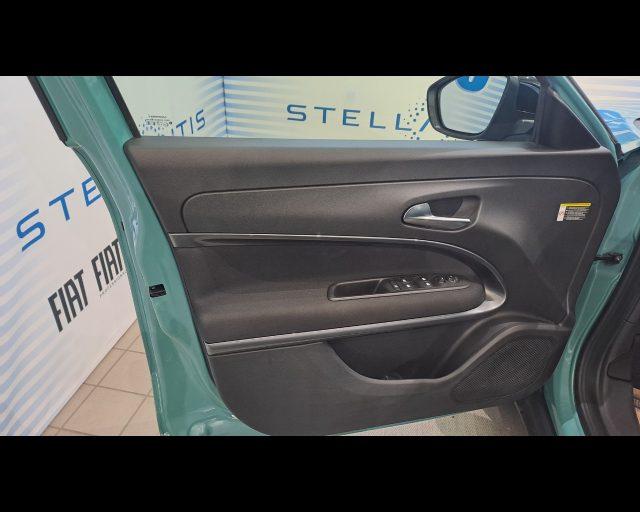 FIAT 600 1.2 hybrid 145cv auto