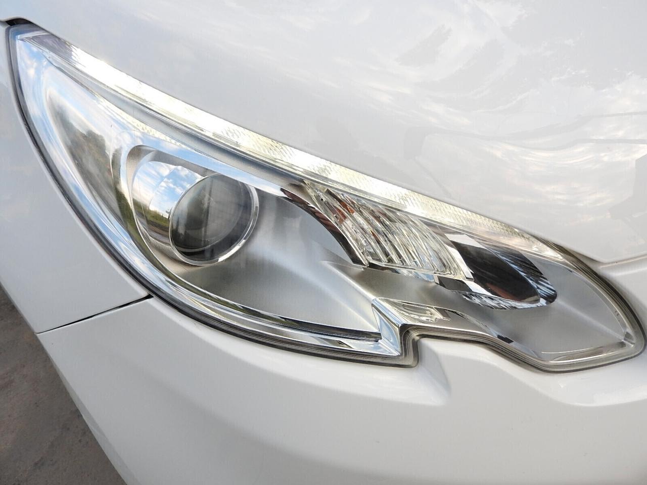 Peugeot 2008 1.6 e-HDi 92 CV NEOP. NAVI