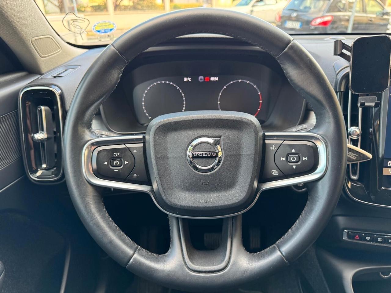 VOLVO XC40 D3 GEARTRONIC R-DESING 150cv