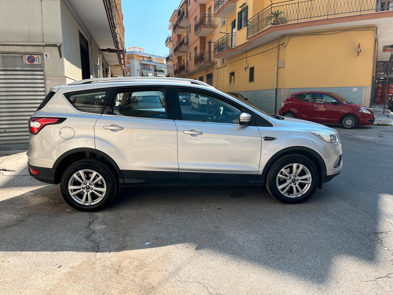 Ford Kuga 1.5 TDCI 120 CV S&S 2WD Business