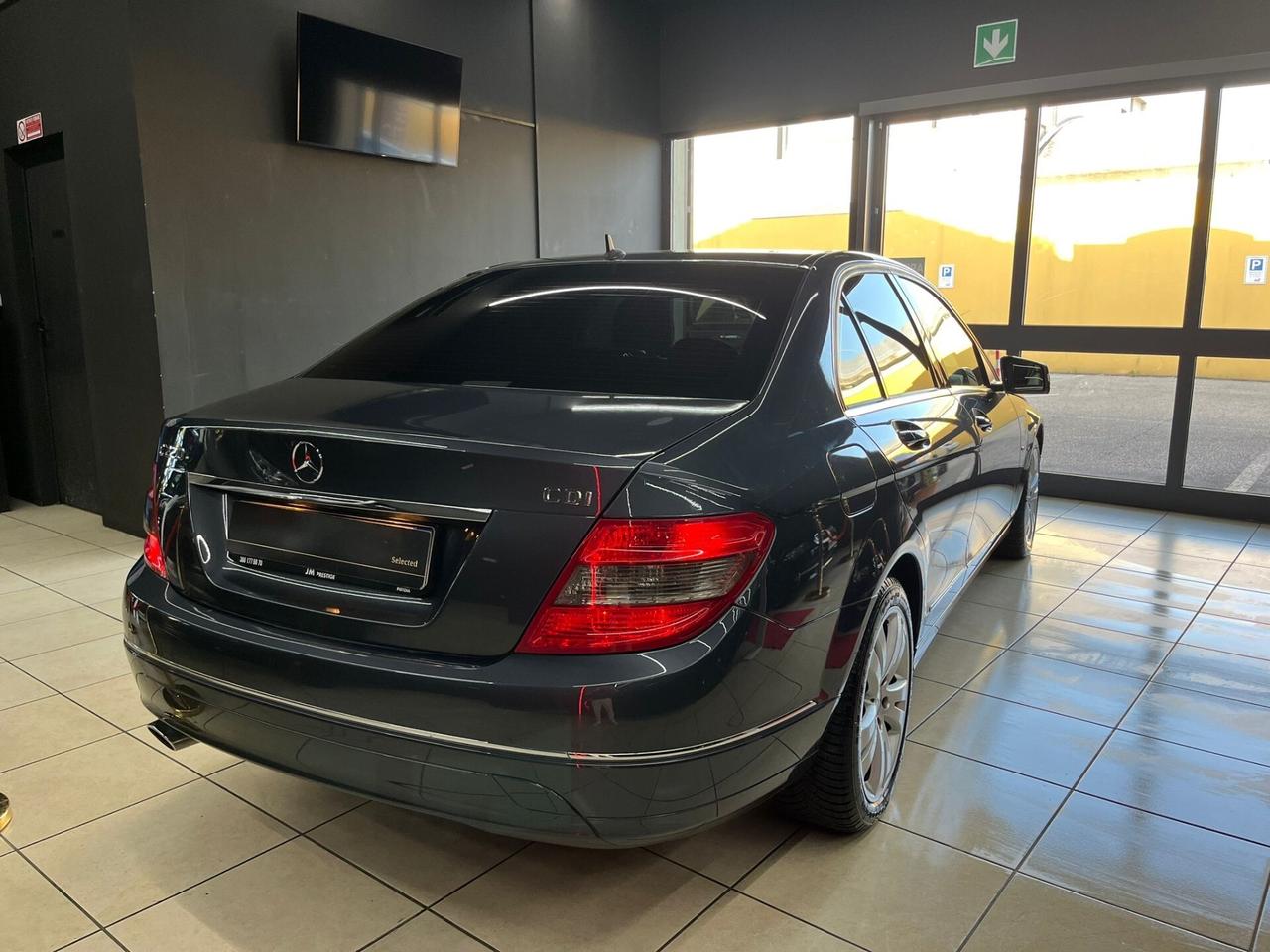 Mercedes-benz C 220 CDI BlueEFFICIENCY Avantgarde