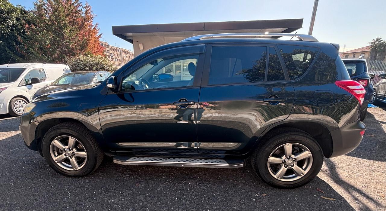 Toyota RAV 4 RAV4 Crossover 2.2 D-4D 150 CV Lounge