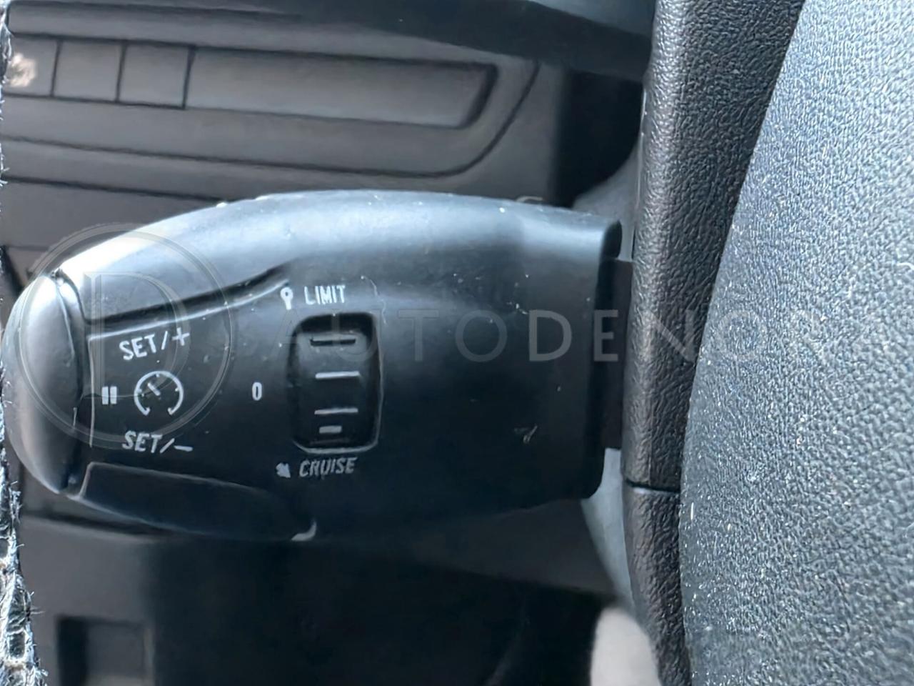 Peugeot 2008 BlueHDi 100 Allure#LED#TETTO#NAVI#CAM#PELLE