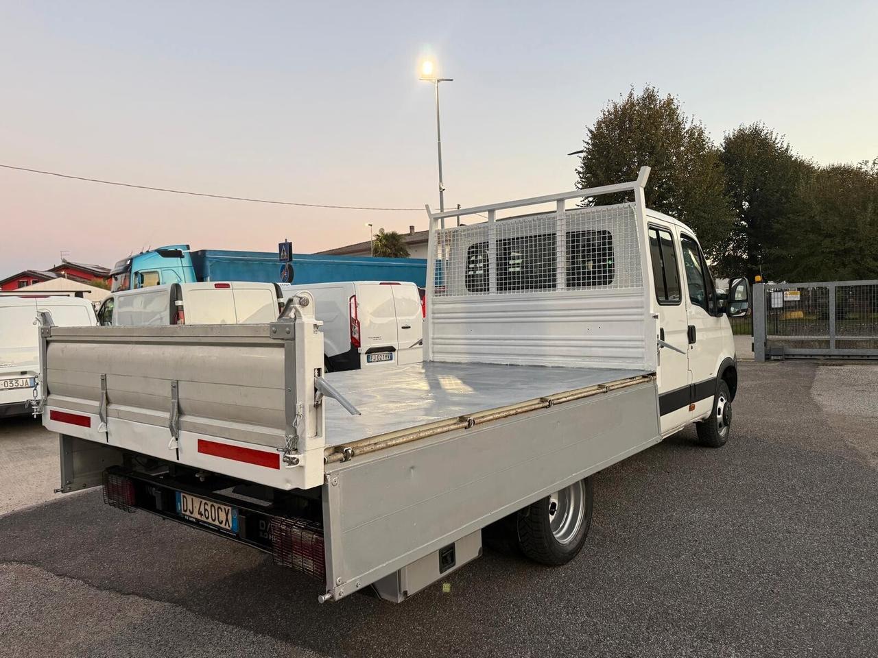 IVECO DAILY 35C 15 RIBALTABILE TRILATERALE
