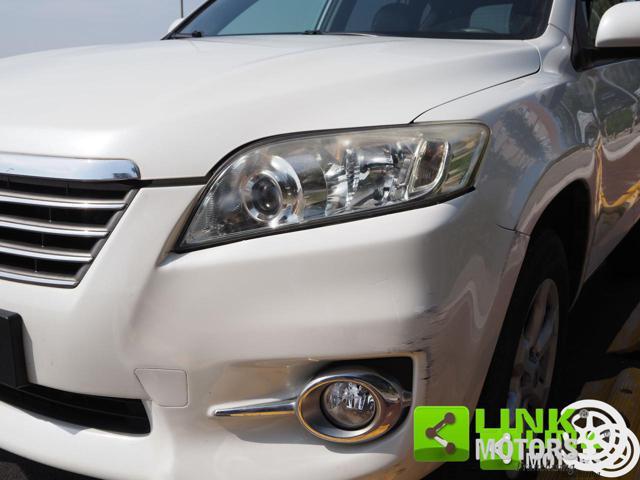 TOYOTA RAV 4 2.2 D-4WD Luxury