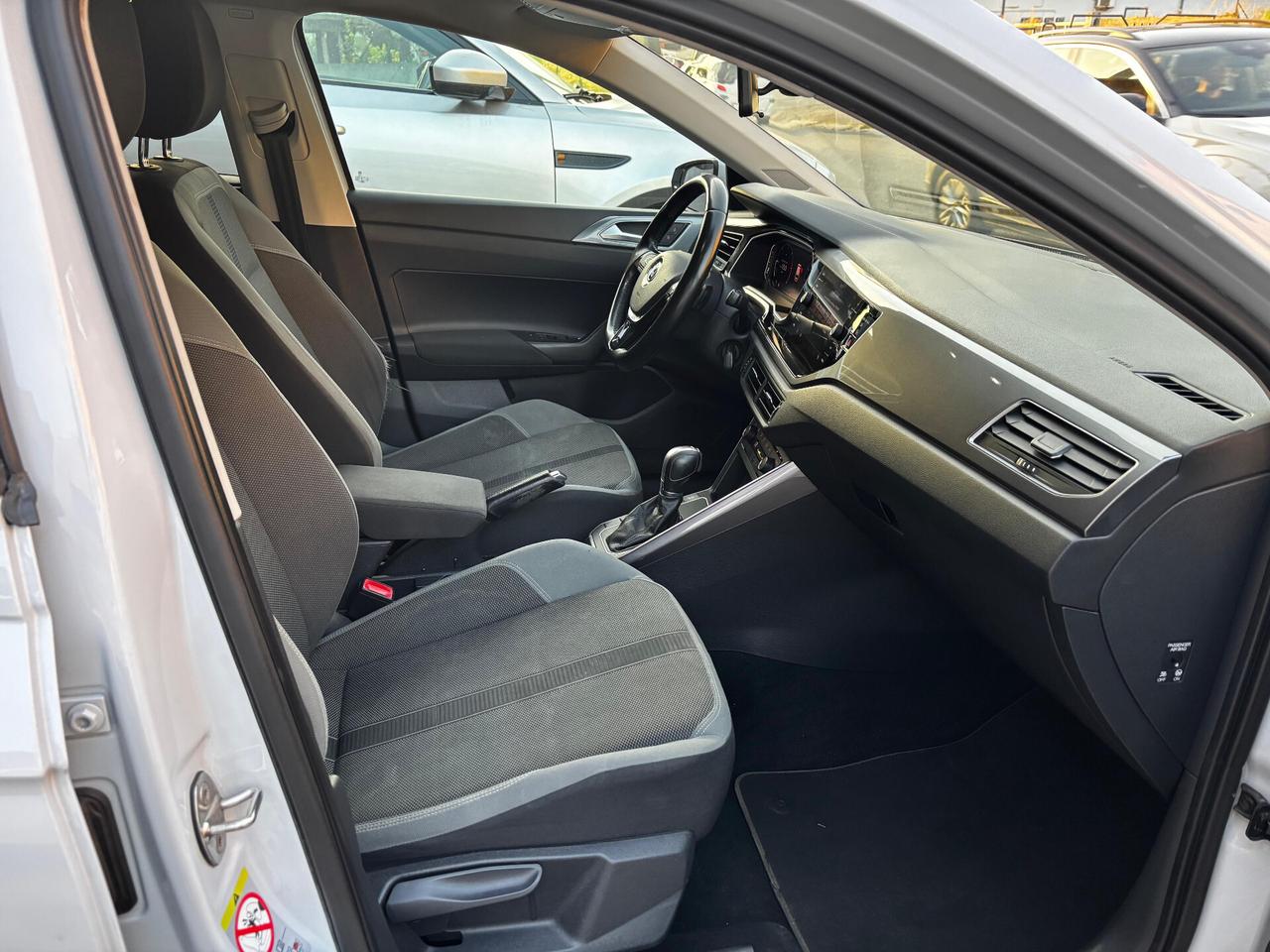 Polo 1.6 TDI 95 CV DSG 5p. R-LINE