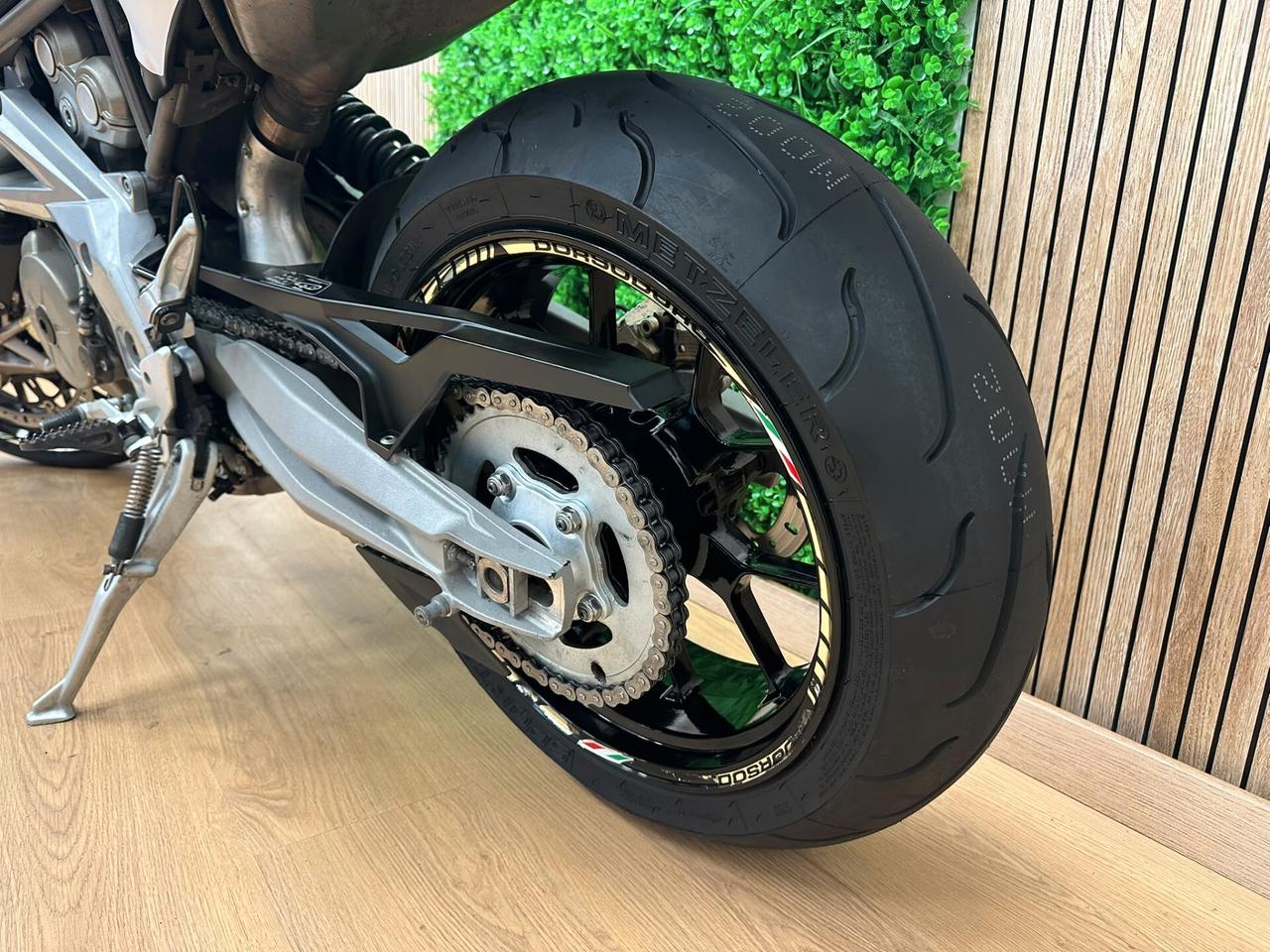 APRILIA DORSODURO 750 FACTORY / DA 99€ AL MESE