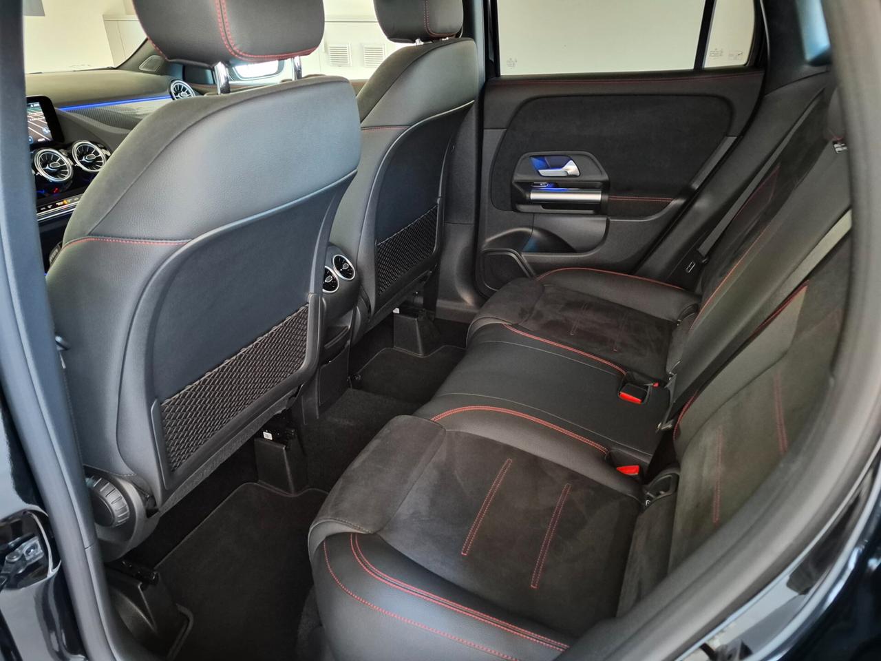 Mercedes-benz GLA 200 d AMG Line 8G-DCT LUCI AMBIENTE KEYLESS LED NAVI