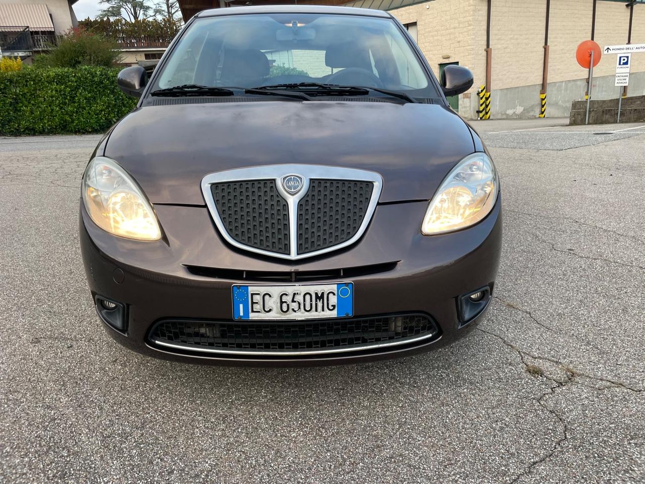 Lancia Ypsilon 1.2 Versus