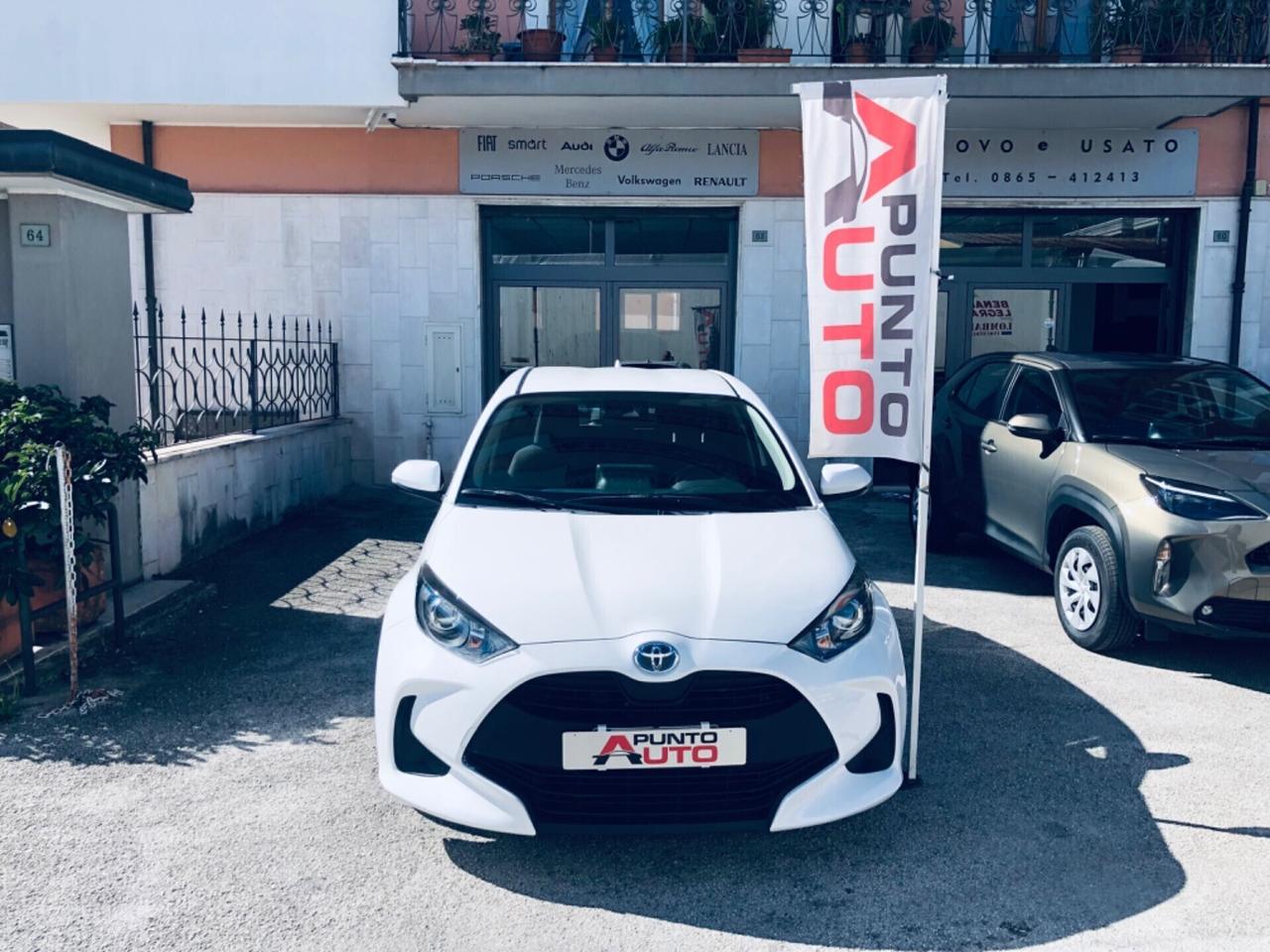 Toyota Yaris 1.5 Hybrid Business TELECAMERA