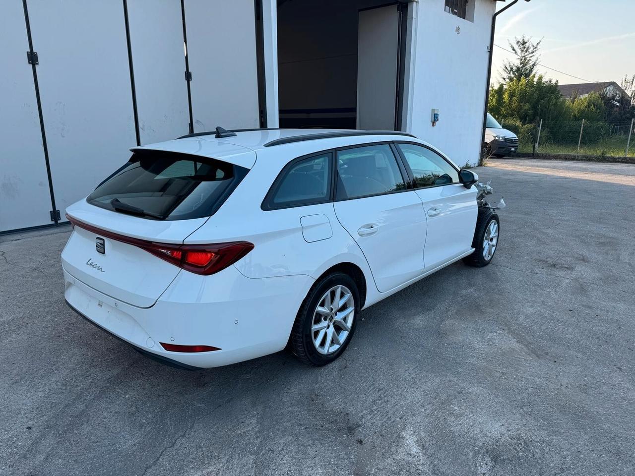 SEAT Leon Sportstourer 2.0 tdi 115cv INCIDENTATA
