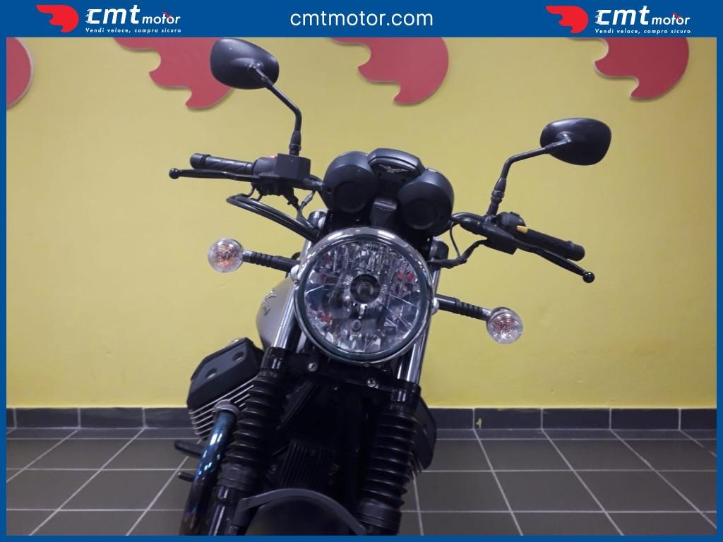 Moto Guzzi V7 - 2015