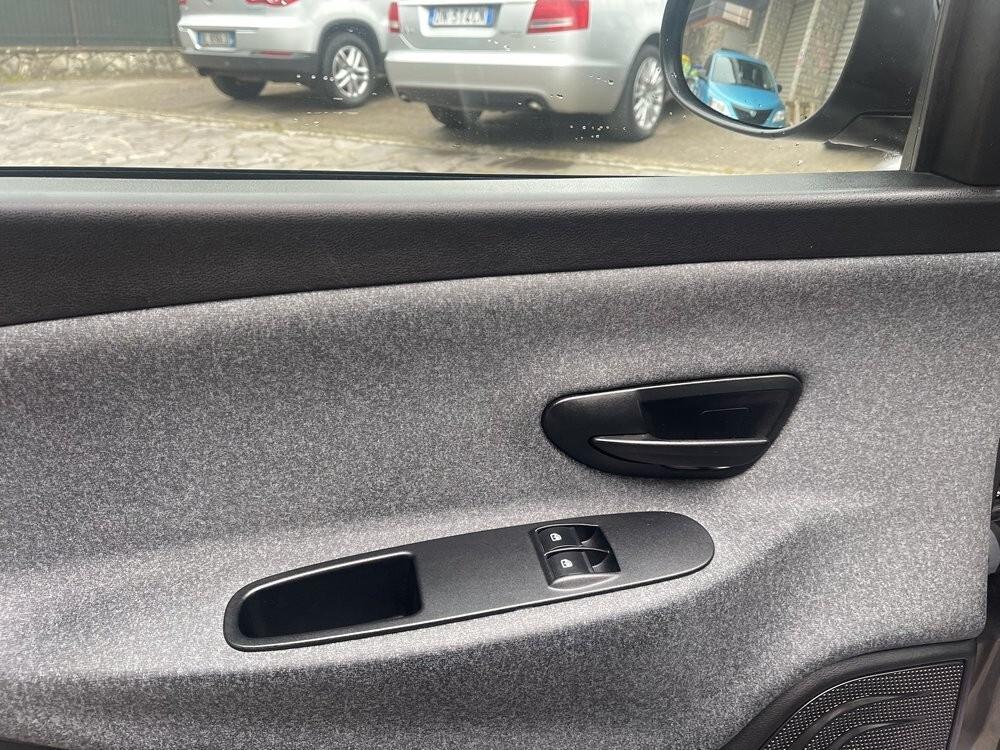 Lancia Ypsilon 1.0 FireFly 5 porte S&S Hybrid Ecochic NEO PATENTATI