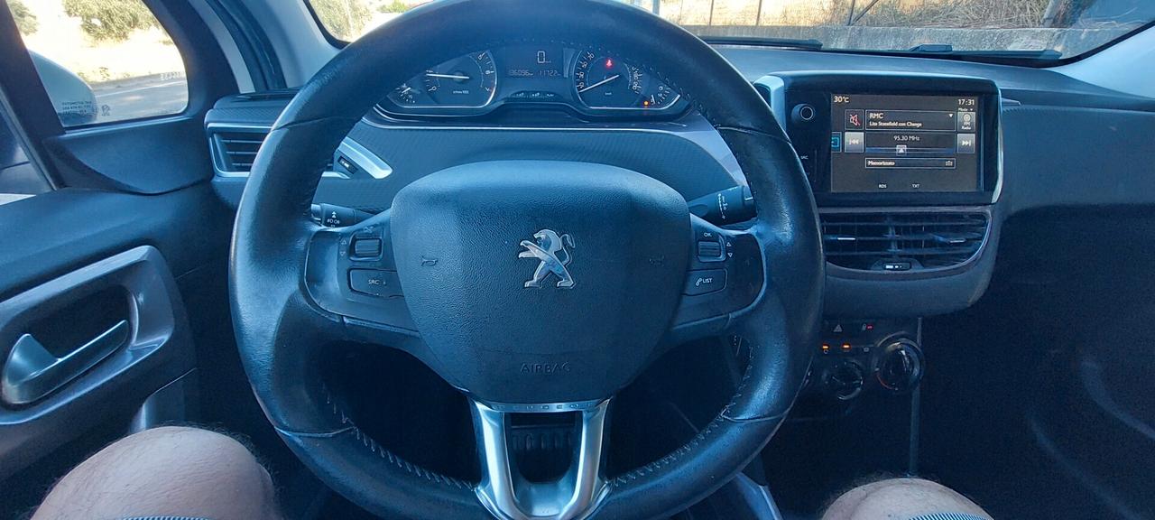 PEUGEOT 2008 1,2 BENZINA GIUDABILE DA NEOPATENTATI TELEFONO NAVIGATORE IMPECCABILE