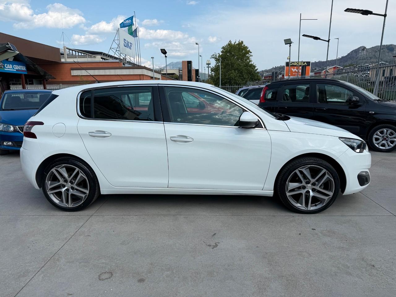 308 1.6 DIESEL 2014 197.000KM-FULL OPTIONAL