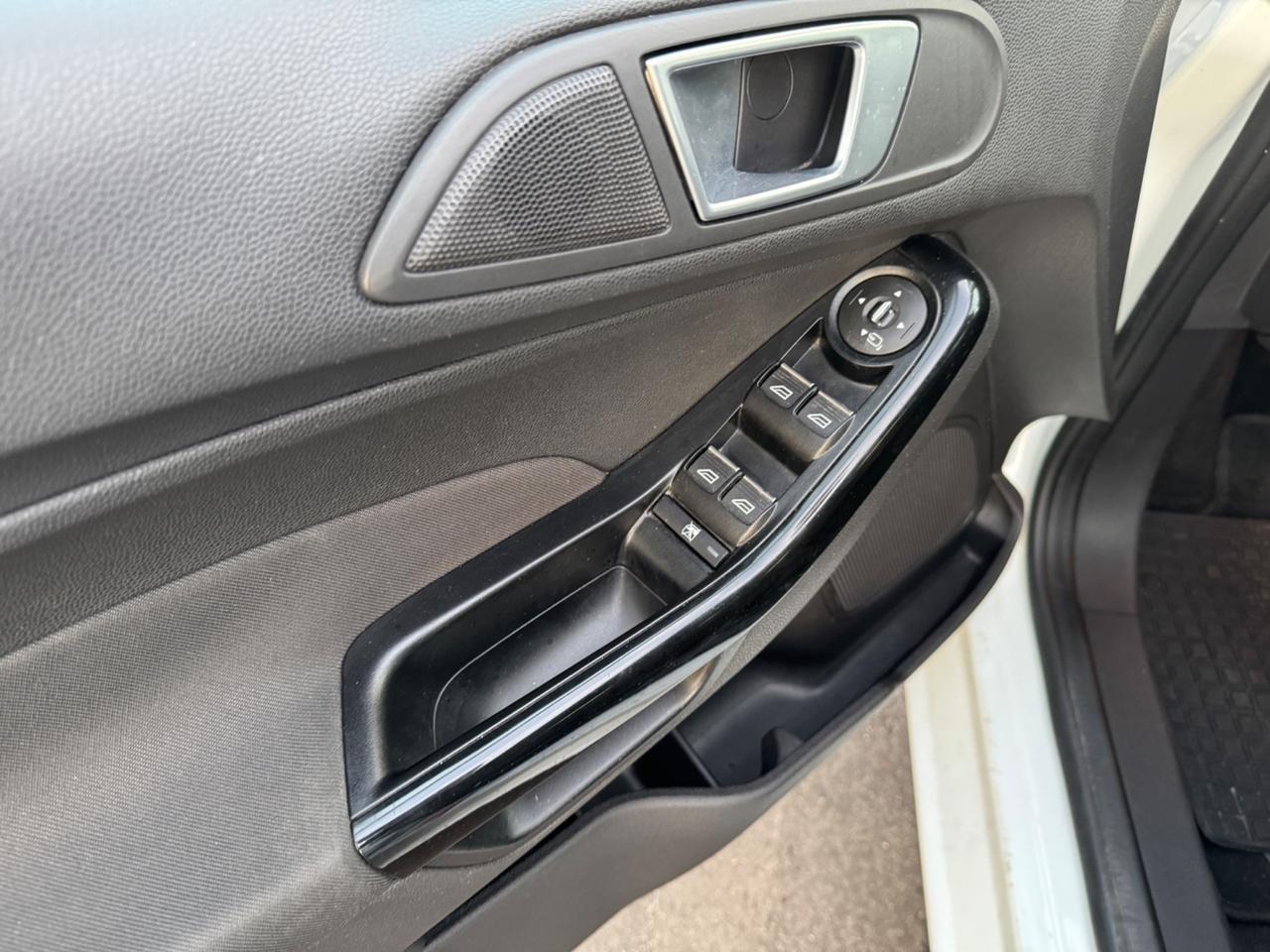 Ford Fiesta 1.5 TDCi 75CV Titanium 2013