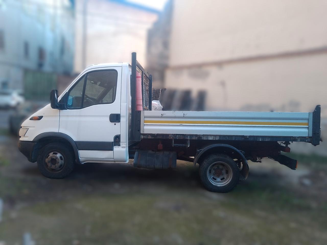 IVECO DAILY 35C11A DEL 2002 CON 140.000 KM