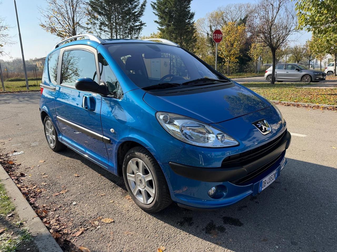 Peugeot 1007 1.4 Happy