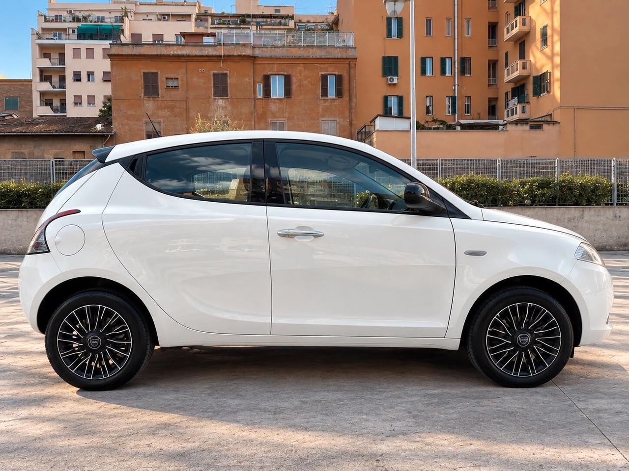 LANCIA YPSILON 1.0 HYBRID SILVER *PREZZO REALE*