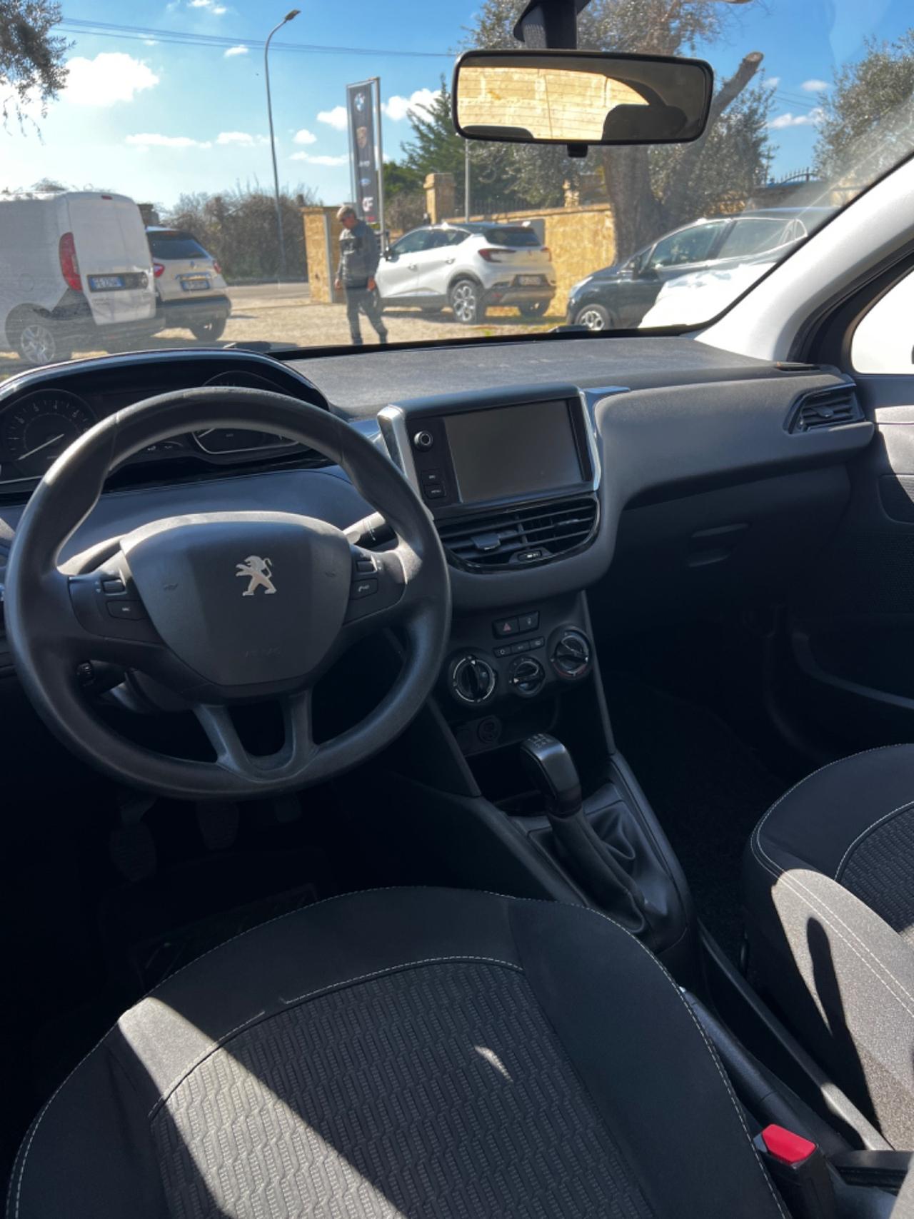 Peugeot 208 PureTech 82 5 porte Access pari al nuovo!!