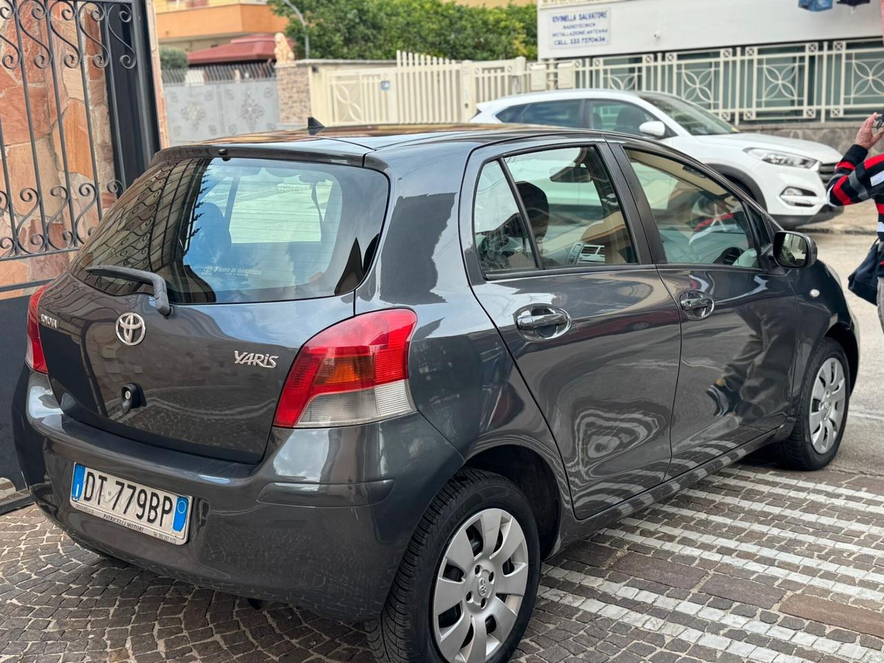 Toyota Yaris 1.0 5 porte Sol