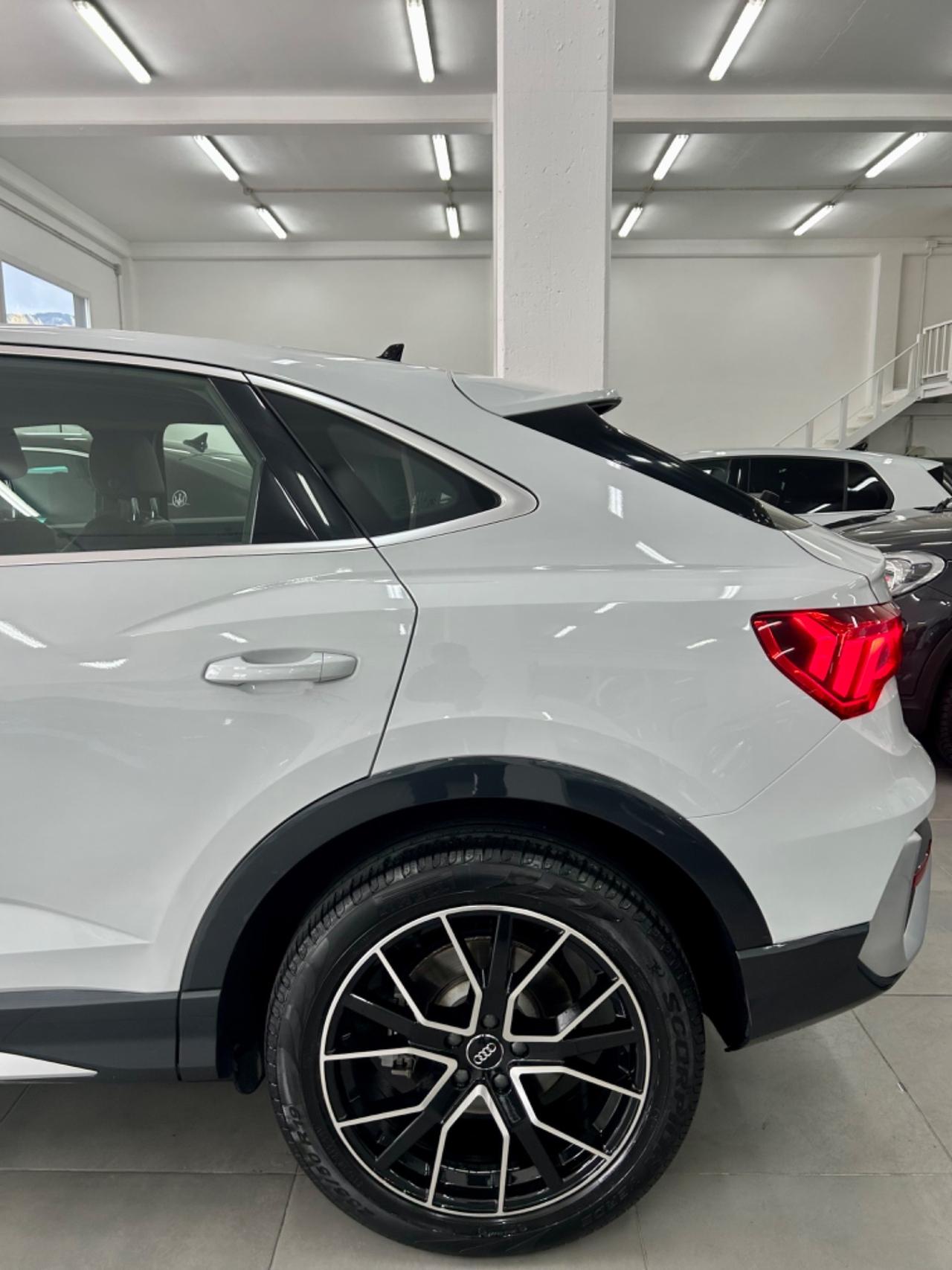 Audi Q3 SPB 2.0 200 cv quattro S-Line FINANZIABILE