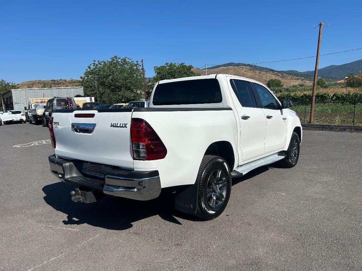 TOYOTA - Hilux 2.4 d-4d 4x4 EXECUTIVE TELECAMERA