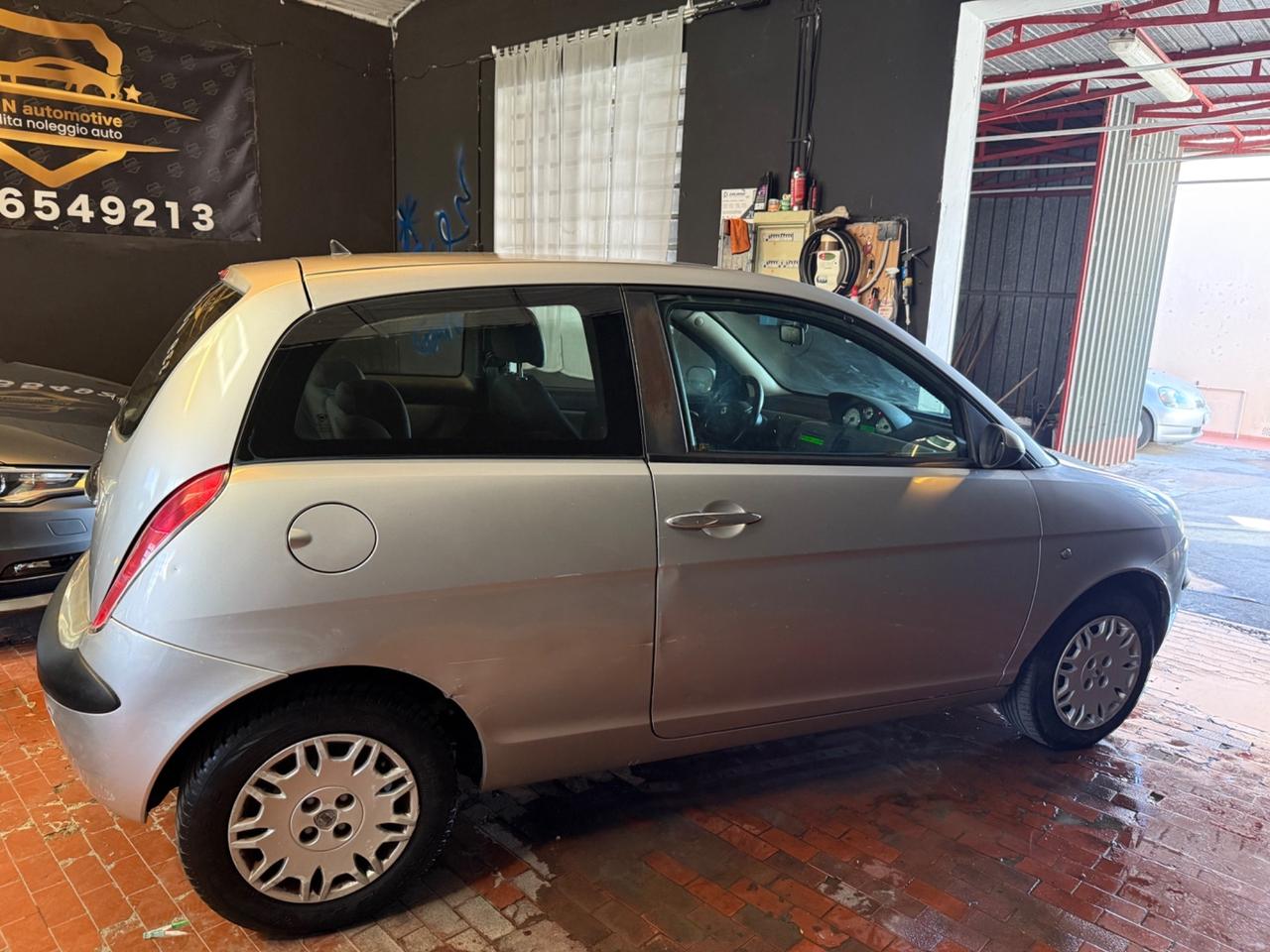 Lancia Ypsilon 1.2 Argento 60CV Ok Neopatentati