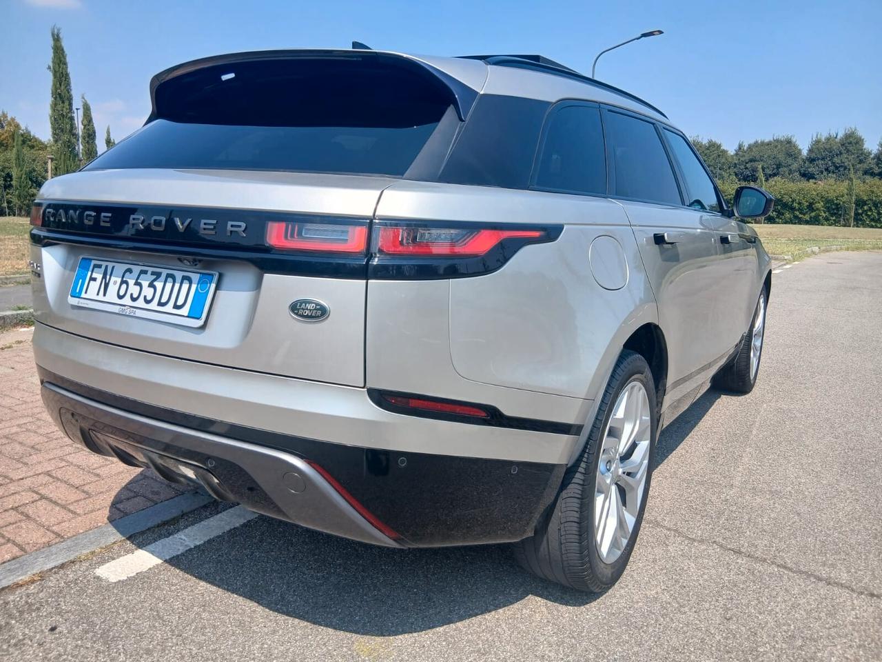 Land Rover Range Velar 2.0 TD4 180 CV R-Dynamic HSE