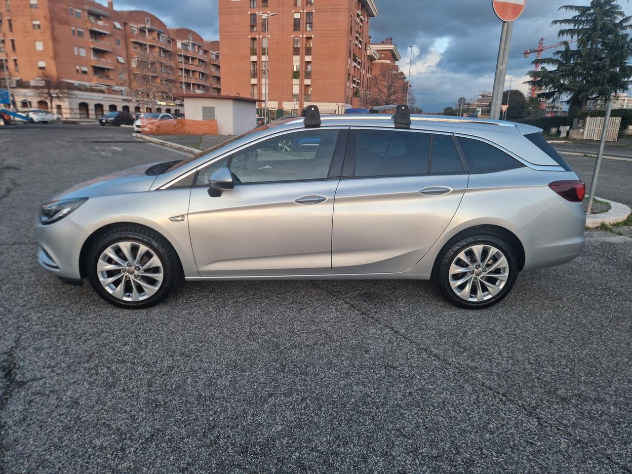 Opel Astra 1.4 Turbo 110cv Innovation 59 mila km Opel Astra 1.4 Turbo 110cv Innovation 59 mila km Metano