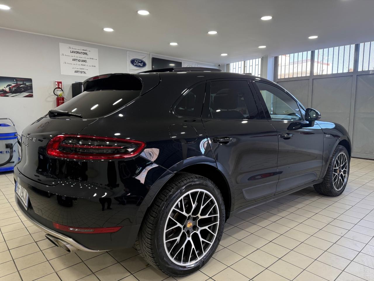 Porsche Macan 3.0 full optional