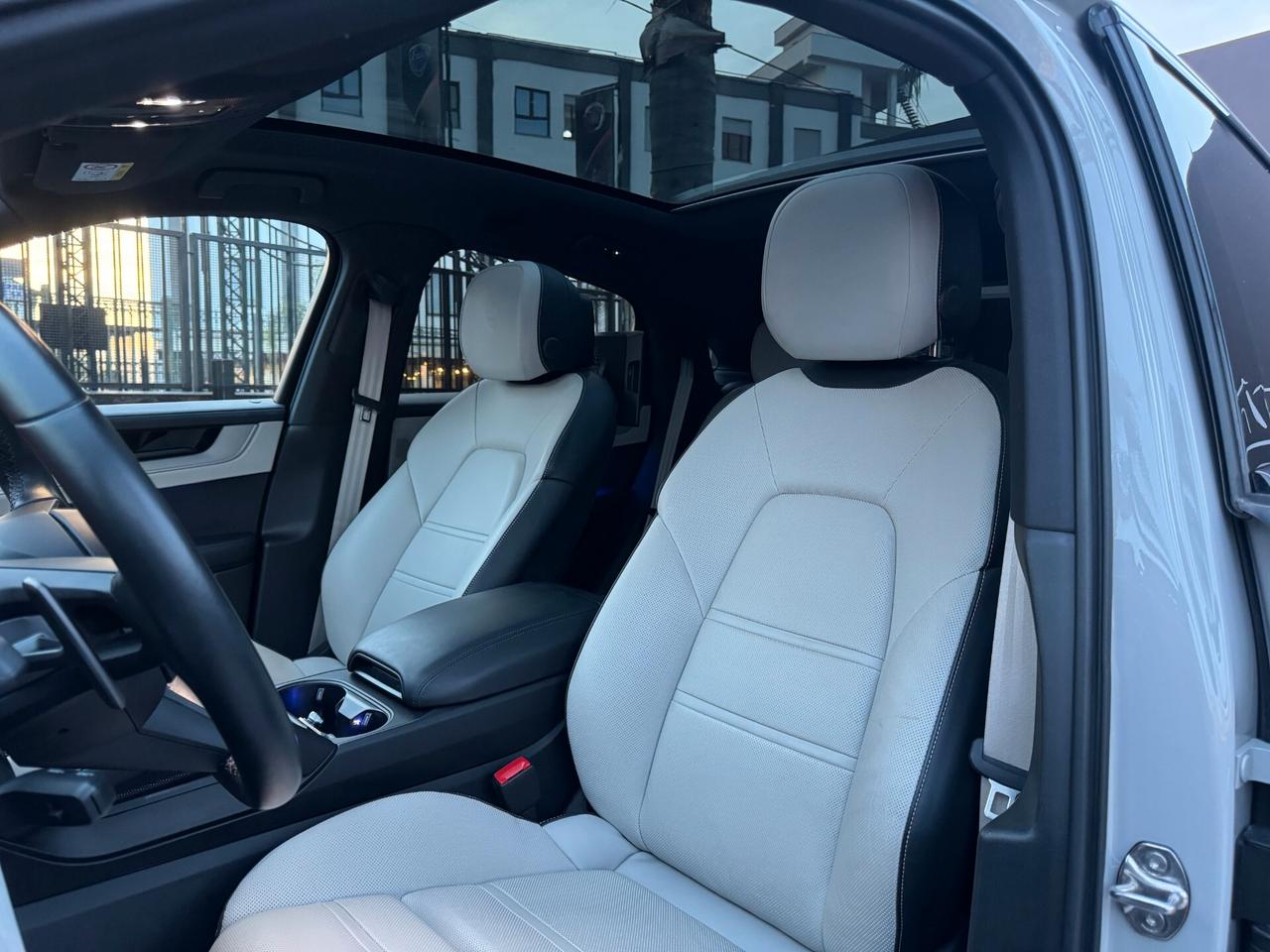 Porsche Cayenne Coupe 3.0 E-hybrid TETTO TV DISPLAY