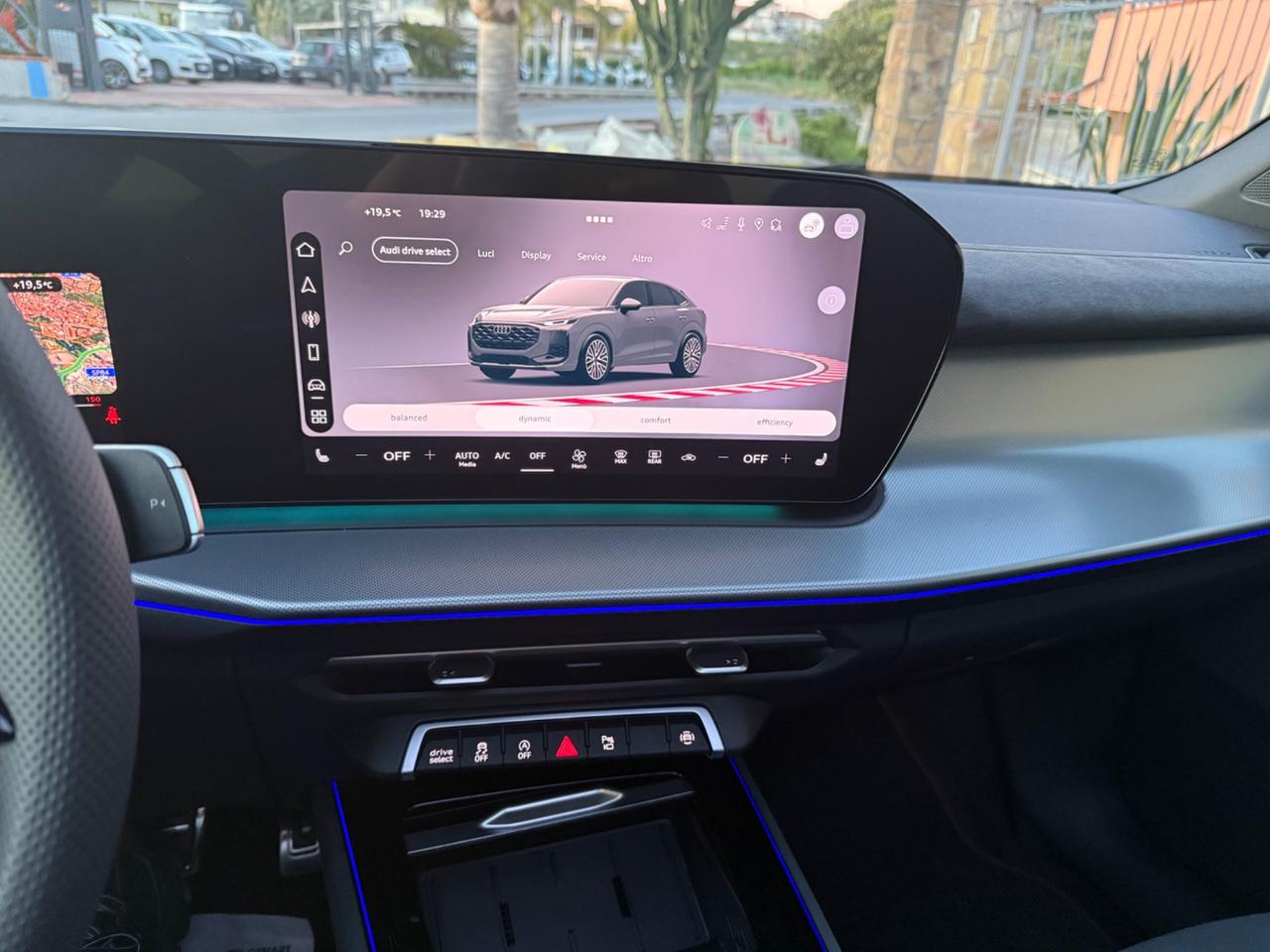 Audi Q3 35 TDI quattro S tronic line Head Up Display Led Pelle Tetto Apribile Navy Camera 360• Matrix