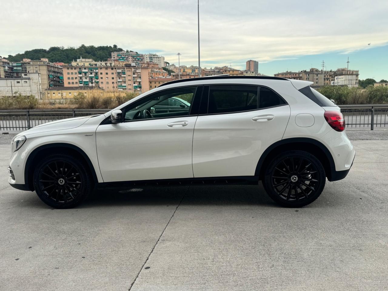 Mercedes-benz GLA 200d 4Matic Premium AMG edition