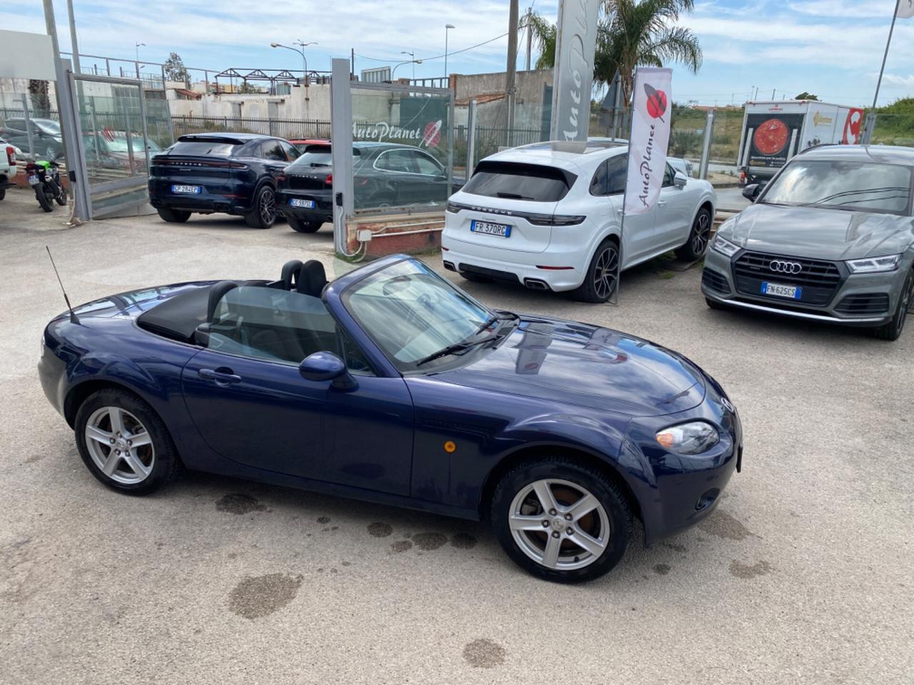 Mazda MX-5 Roadster Coupé 1.8L Wind