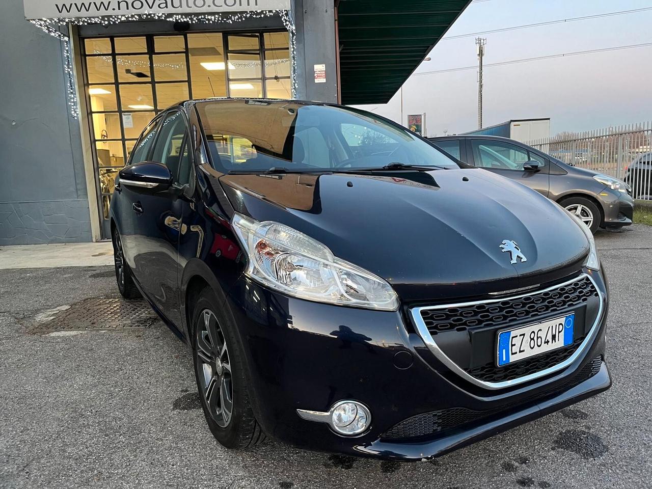 Peugeot 208 1.4 HDi 68 CV 5 porte Allure