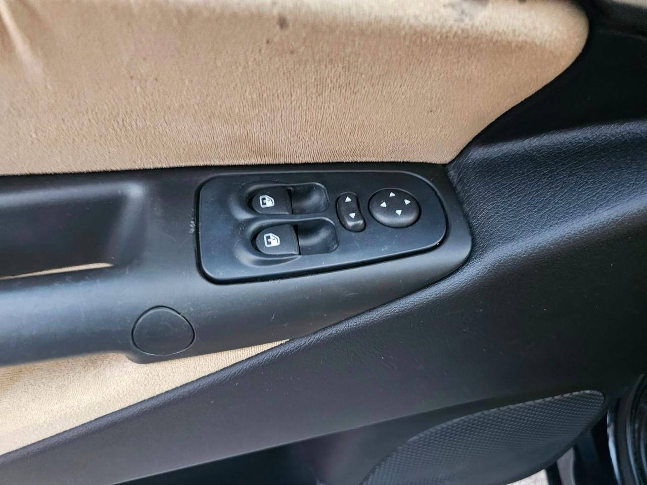 Lancia Ypsilon 1.3 Multijet 16V Platino