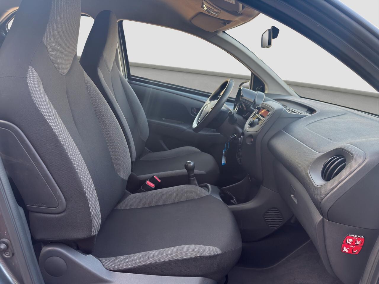 Toyota Aygo Connect 1.0 VVT-i 72CV 5 porte x-business light