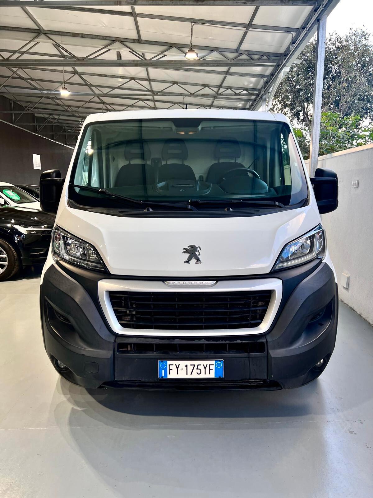 Peugeot Boxer FURGONE 330 L2H1 2.0 BLUEHDI 130CV