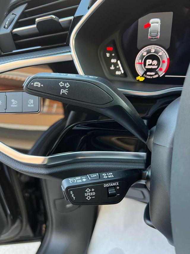 AUDI Q3 SPB 40 TDI quattro S line Tetto Identity Black