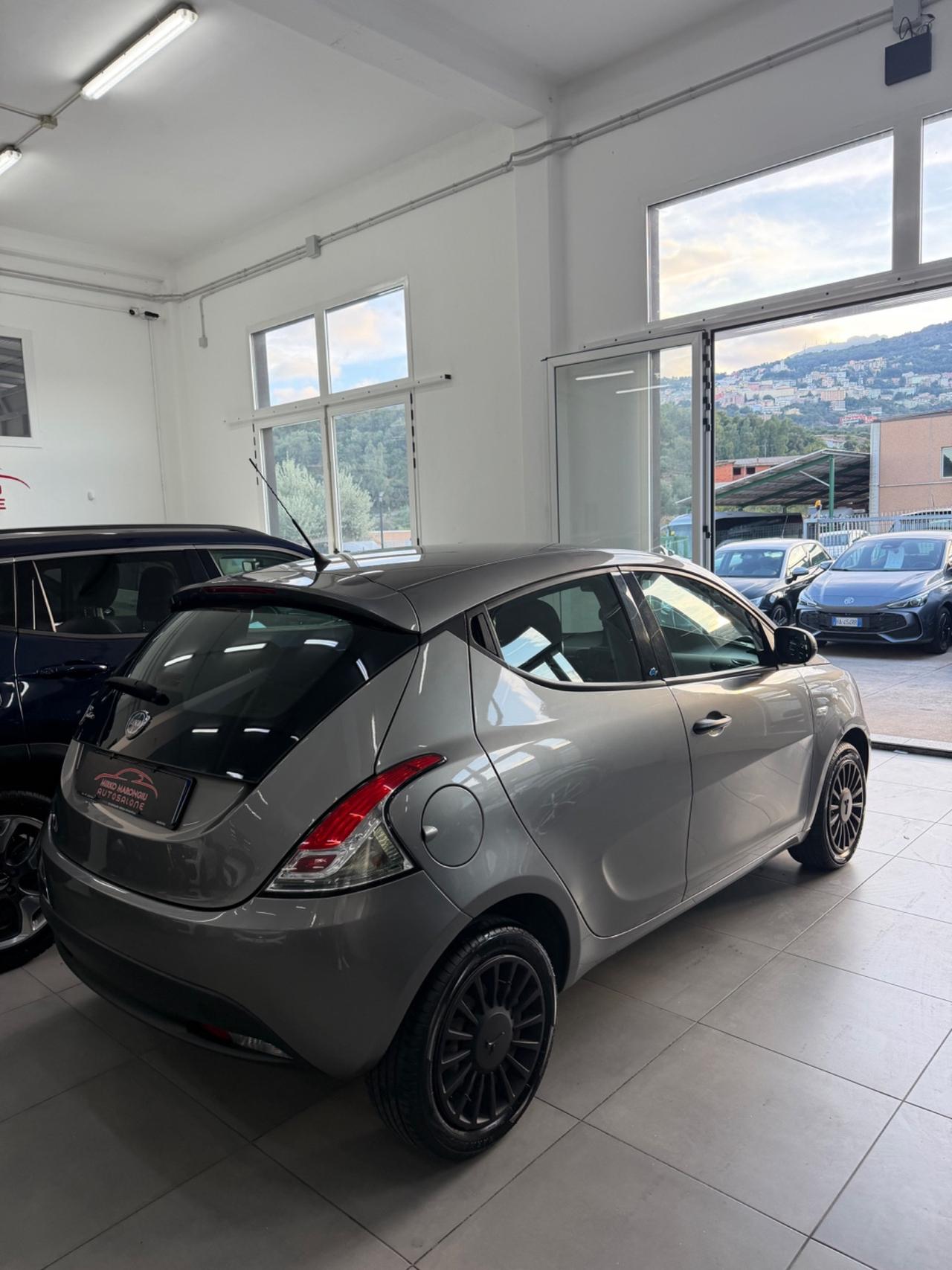 Lancia Ypsilon 1.2 BENZ/ GPL Ecochic FINANZIABILE