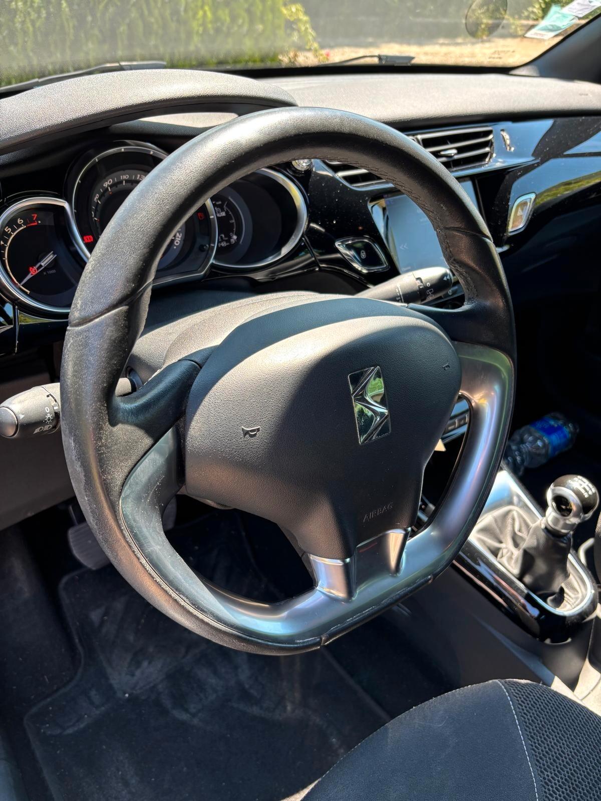 Ds DS3 3 PureTech 82 Chic-Navigatore-Retrocamera-Cerchi lega