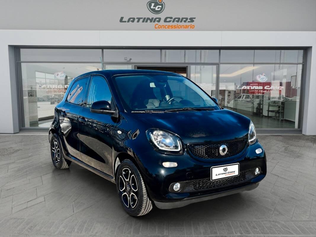 Smart Forfour 1.0 Youngster 71cv AUTOM E TETTO PANORAMICO