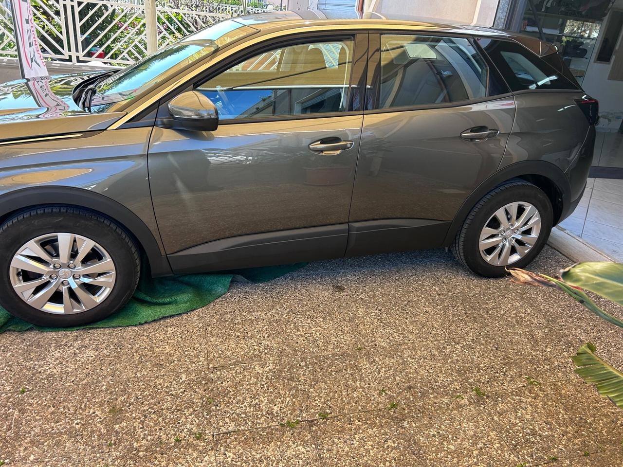 Peugeot 3008 BlueHDi 120 S&S Business